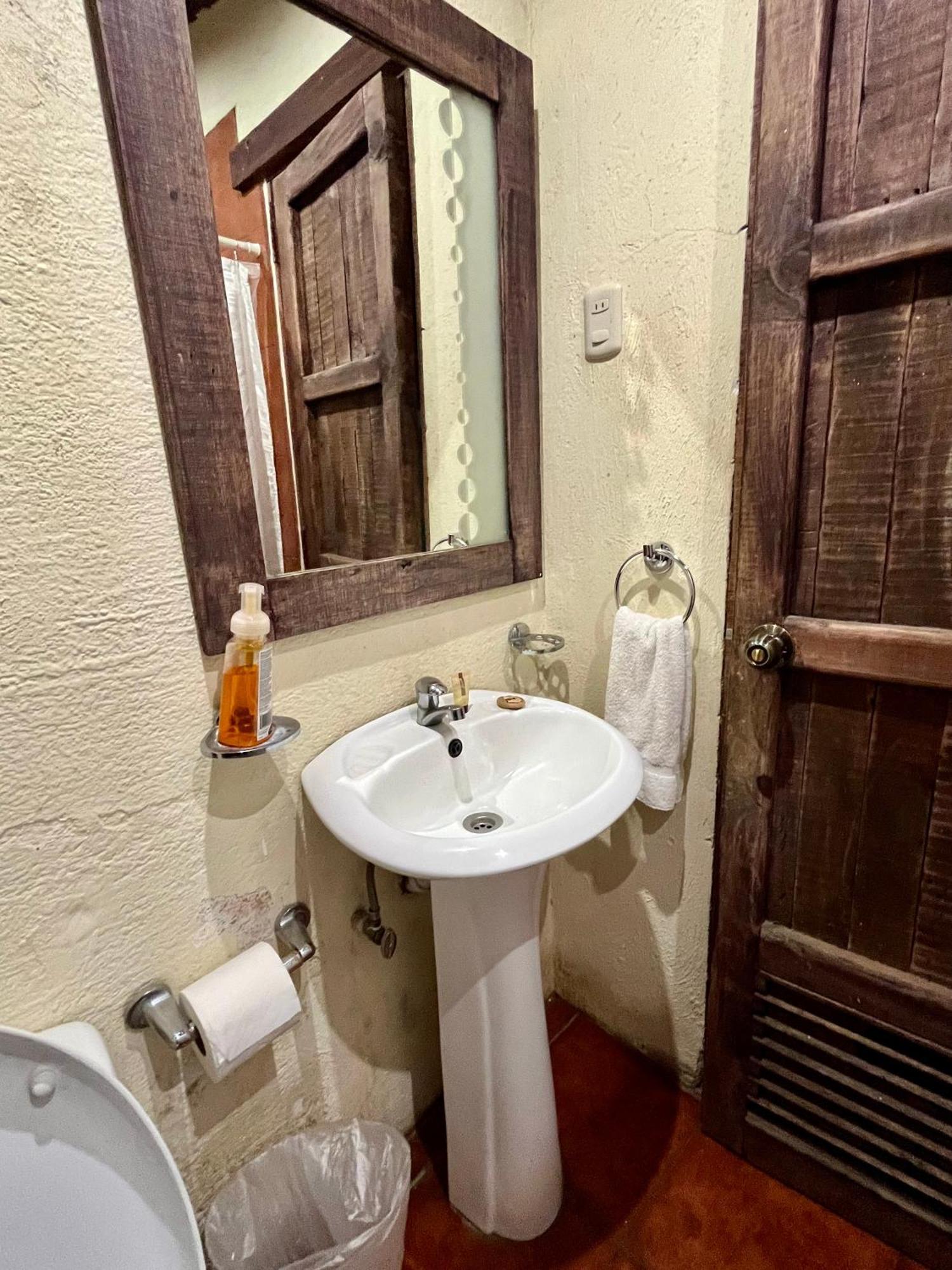 Antigueeno Hostel