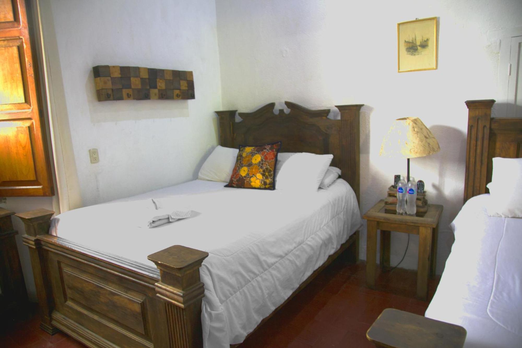 Antigueeno Hostel *